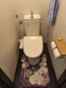 温水洗浄便座付きのトイレです！