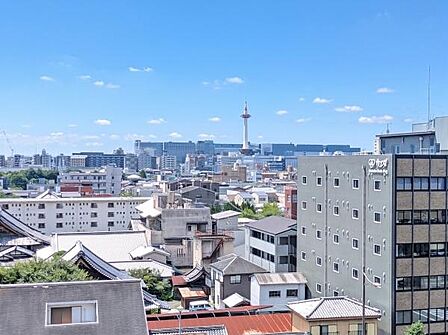 リビングから京都タワーが望めます!