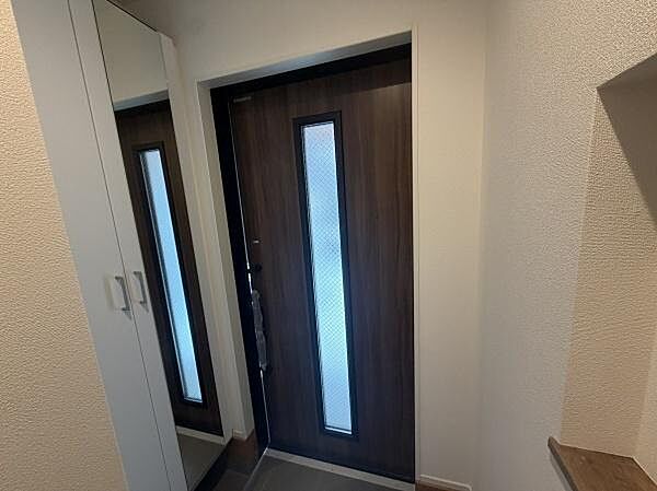 玄関を拡大表示