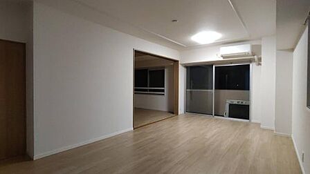 明るいリビングです。