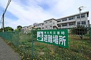 寒川町立一之宮小学校まで332m