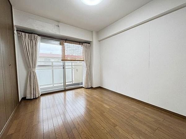 洋室を拡大表示