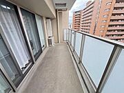 こちらの画像は、AIを用いて家具等を消しております。