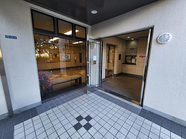 エントランスを拡大表示
