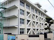 大和高田市立片塩中学校まで2600m