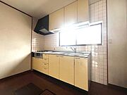 収納たっぷり！キッチンの広さも十分にありますので、料理もストレスなくはかどりそうですね！