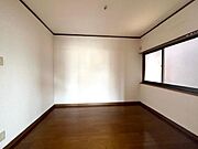 洋室・6帖。様々な用途でお使いいただけるお部屋です。