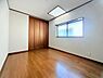 洋室：洋室・6帖。家族構成に合わせて様々な用途でお使いいただけるお部屋です。