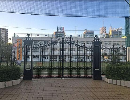 渋谷区立幡代小...