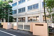 中野区立第二中学校まで230m