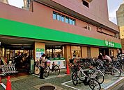 サミットストア千駄木店まで143m