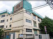 渋谷区立代々木中学校まで660m