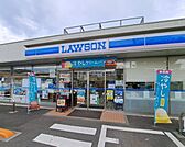 ローソン三鷹大沢四丁目店まで360m