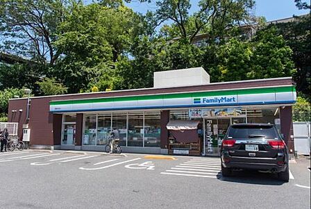 ファミリーマート用賀の杜店まで350m