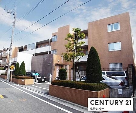 周辺には教育施設、買物施設多数、郵便局、総合病院、公園など必要な施設が揃い生活便利で子育てしやすい住環境♪