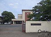 斑鳩町立斑鳩南中学校まで2000m