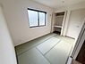 和室：■和室とＬＤＫは隣接しており、リビングの延長としても客間としてもご使用いただけます。