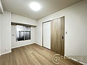 ■現地撮影写真■優しい色合いでまとめられた洋室！どんな家具も合いそうですね！