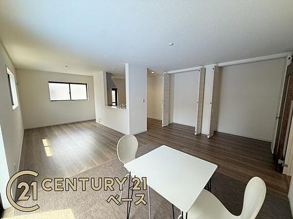 リビング/ダイニングを拡大表示
