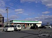 ファミリーマート生駒俵口店まで709m