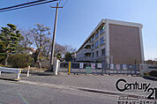 大和郡山市立昭和小学校まで1800m