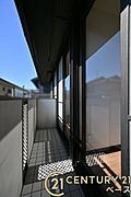 ■現地撮影写真■日当たりのよい広々としたバルコニー！洗濯物もよく乾きます！