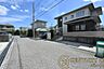 その他：■現地撮影写真■前面道路約6ｍでお車の出し入れも楽々！