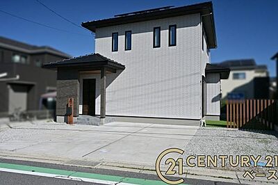外観:■現地撮影写真■設備充実!とても綺麗な築浅物件です!お気軽にお問い合わせください。 外観:■現地撮影写真■設備充実!とても綺麗な築浅物件です!お気軽にお問い合わせください。