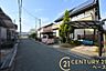 その他：■現地撮影写真■敷地と道路の高低差が少なく駐車もスムーズです！