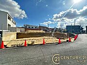 ■現地撮影写真■建築条件なしの土地です！お好きなハウスメーカーや工務店で建築いただけます！
