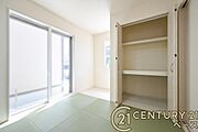 ■現地撮影写真■和室にも収納スペース完備！