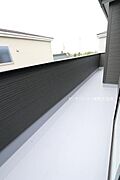 2号棟：広々バルコニーでお洗濯ラクラク(2026年04月撮影)