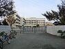 周辺：横浜市立瀬戸ケ谷小学校まで741m、徒歩約10分です。授業参観、ホームページなどで、学校の様子も公開され、保護者にも伝わるように工夫されています。