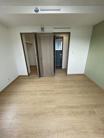 寝室 彦根市大堀町