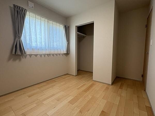 洋室を拡大表示