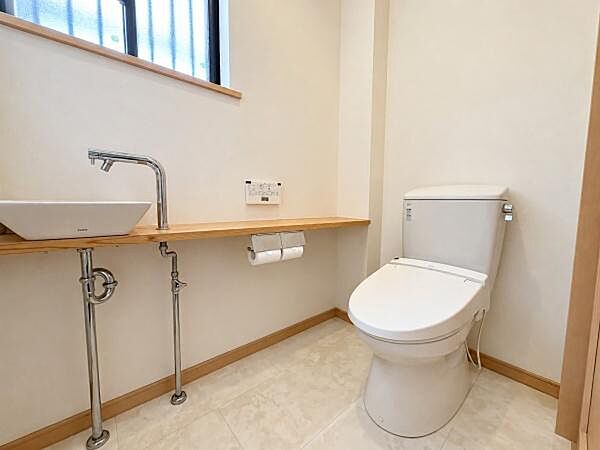 トイレを拡大表示