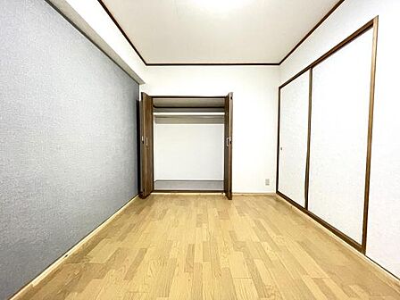 クローゼットがありお部屋を広々と使えます