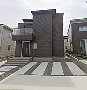築浅物件です。お気軽にお問い合わせくださいませ♪