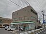 周辺：ファミリーマート小浦忠岡北店まで550m