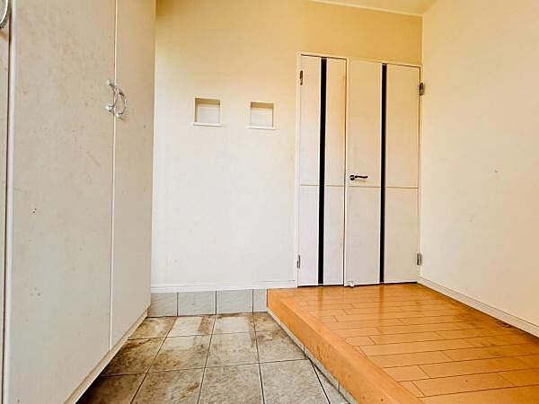 玄関を拡大表示
