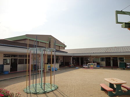 貝塚市立中央幼稚園まで1172m