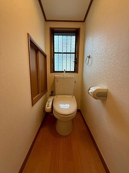 トイレを拡大表示