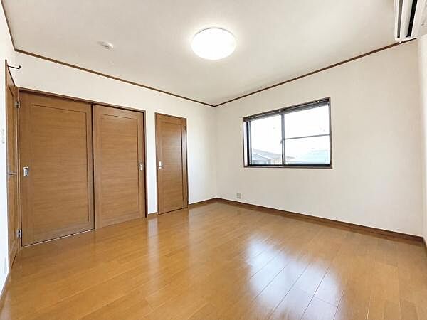 洋室を拡大表示