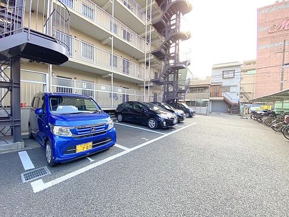 【駐車場】マン...