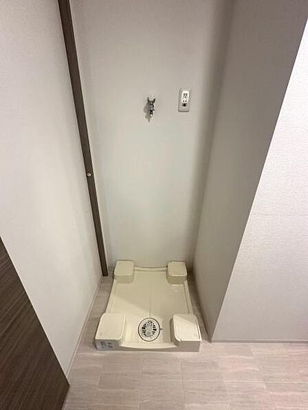 【洗面所】洗濯機置き場（洗濯パン設置）