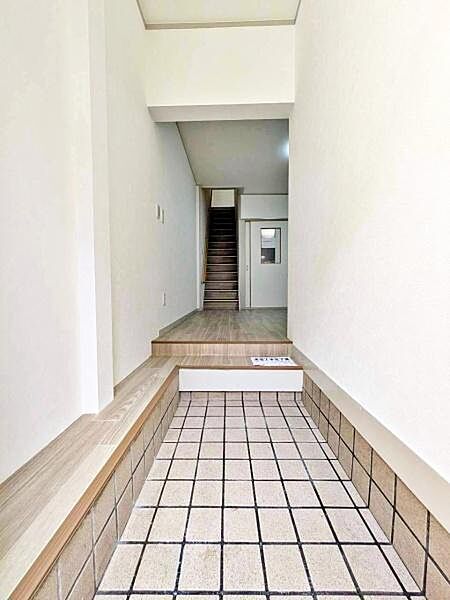 玄関を拡大表示