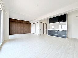 メゾンドール諏訪森 3LDKのリビング/ダイニング