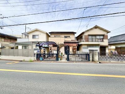 外観:南海泉北線「深井」駅が徒歩約18分。通勤にも外出にもアクセス良好。家族でおでかけすることも増えそうですね♪ 外観:南海泉北線「深井」駅が徒歩約18分。通勤にも外出にもアクセス良好。家族でおでかけすることも増えそうですね♪