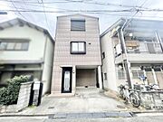 南海本線「石津川」駅が徒歩3分。通勤にも外出にもアクセス良好。家族でおでかけすることも増えそうですね♪