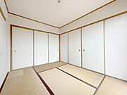 和室の間の扉を開けることで、開放感あふれる空間に！